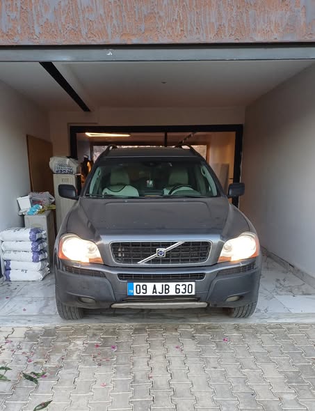 Volvo XC90 D5 AWD 4x4 Dizel Otomatik SUV