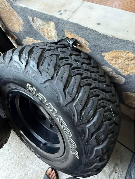 44 Ofsetli 6x139.7 Jant + 31x10.5 15 Lastik