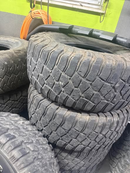 BFGoodrich 315/75/16 Off-Road Tire Set