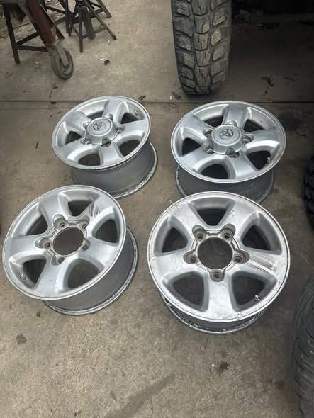 Toyota Land Cruiser VX100 Jant Takımı - 5 Adet