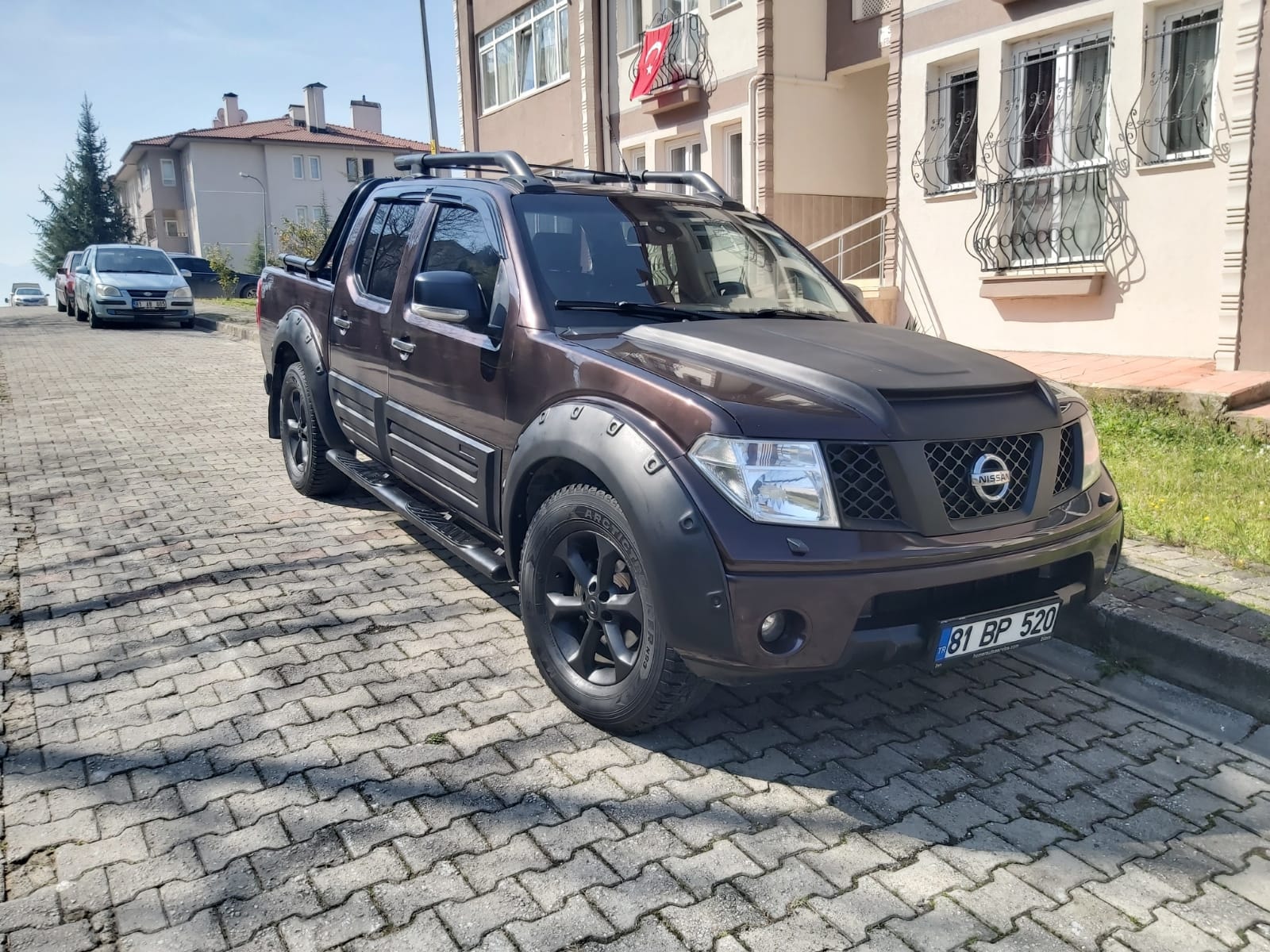 Navara D40 Kaput Kabartma Şişirme