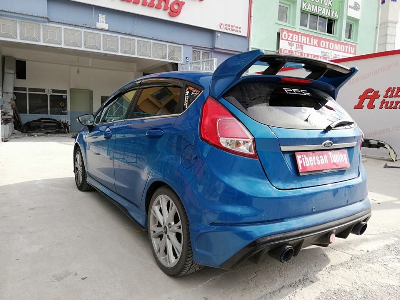 FORD FİESTA MK7.5 RS ARKA TAMPON