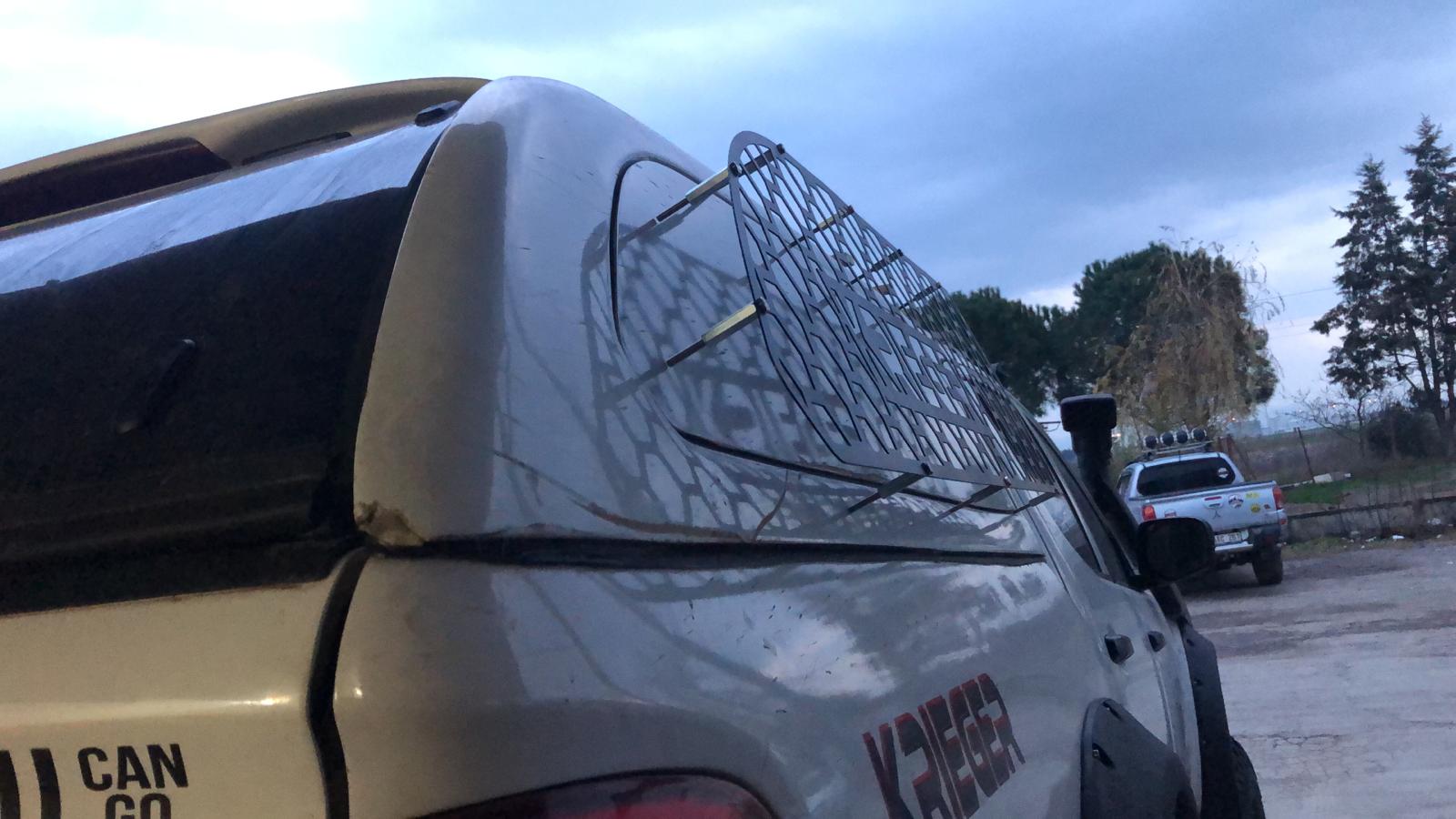 Grille de protection de verre Mitsubishi L-200 (Kopya)