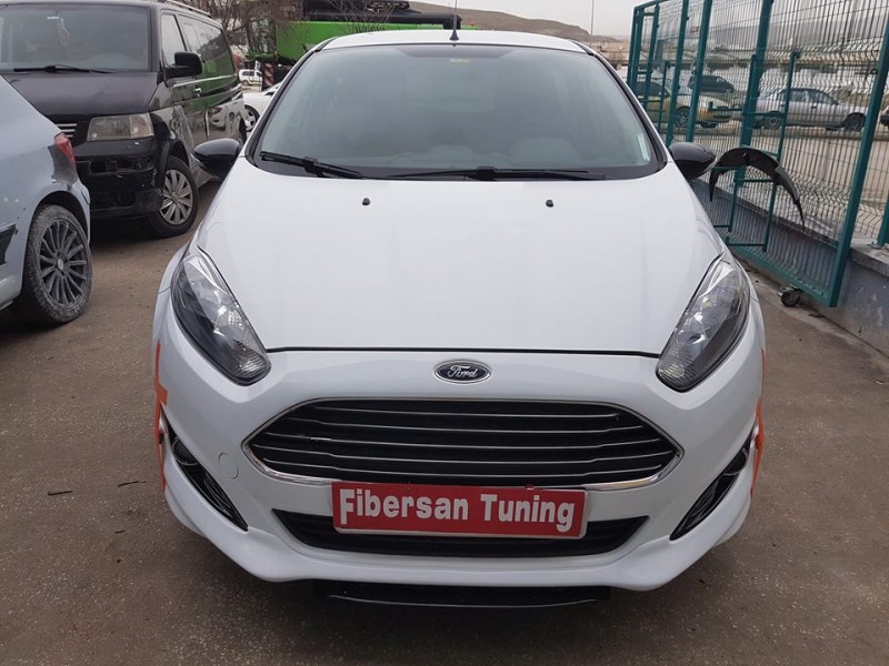 FORD FİESTA ÖN TAMPON EKİ( RED BLACK) 2015