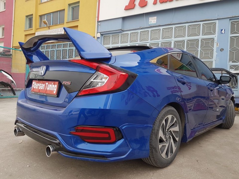 HONDA CİVİC FC5 TURBO ARKA TAMPON EKİ