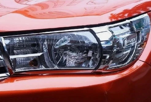 Toyota Hılux 2015-2019 Far Çervesi Krom