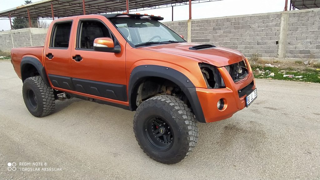 Isuzu D-Max Yan Kaplama Kapı Koruma Seti
