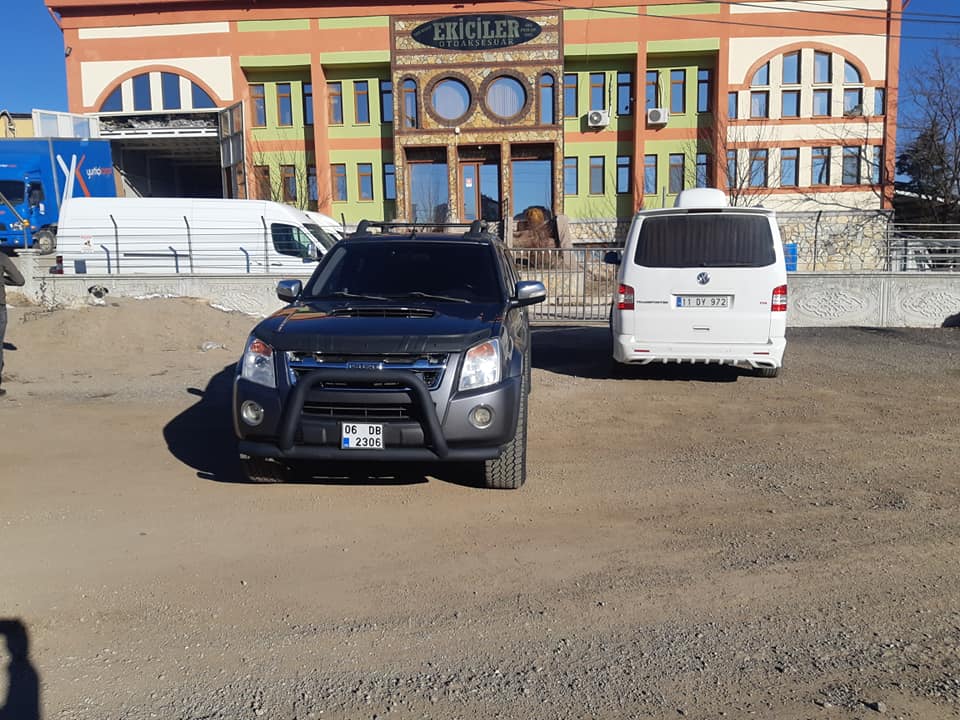 ISUZU DMAX ARAÇLARA UYGUN 76 MM BORU ÇAPI MAT SIYAH ÖN KORUMA