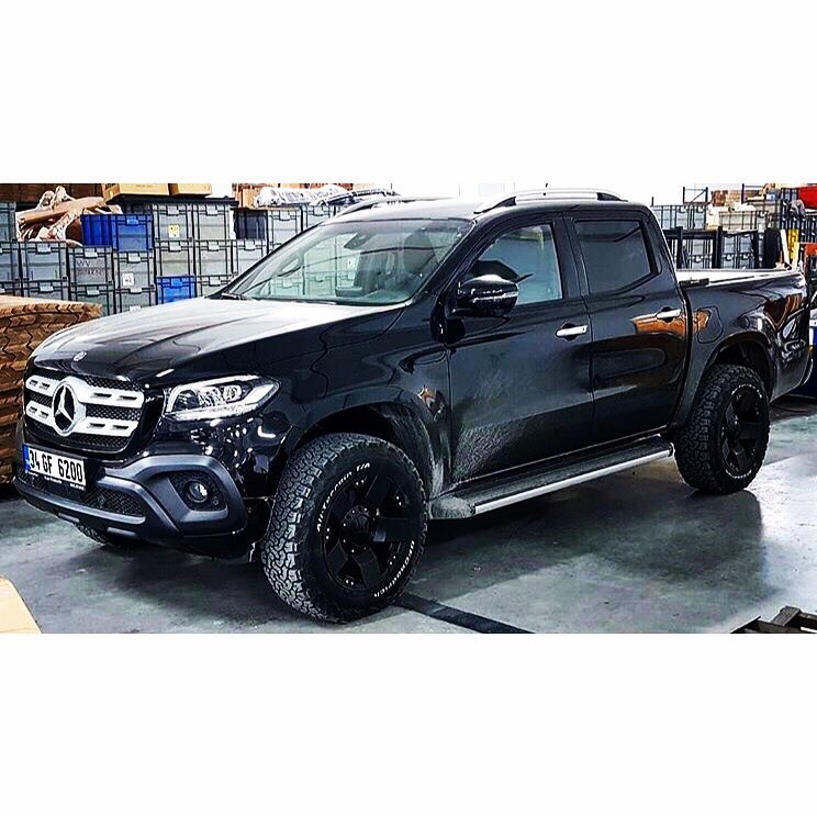 Mercedes XCLASS Yan Basamak