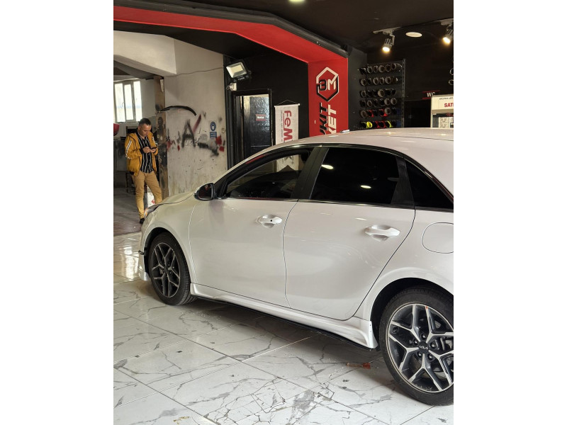Kia Ceed (2021+) Side Skirt Set - Fibersan Tuning