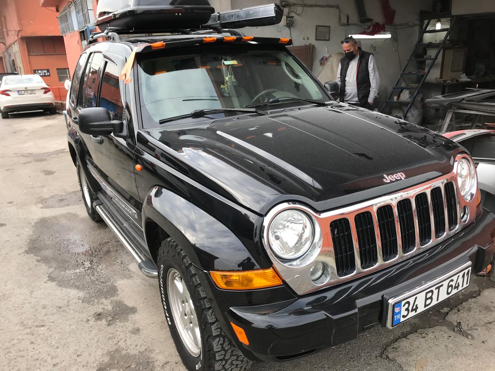 Jeep Cherokee KJ Cam Rüzgarlığı (Monovizör)