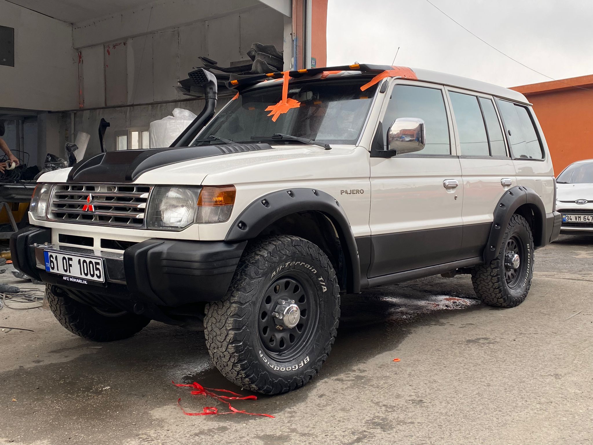 Mitsubishi Pajero (1993-1998) Kaput Kabartma, Monovizör, Şnorkel ve Dodik Seti