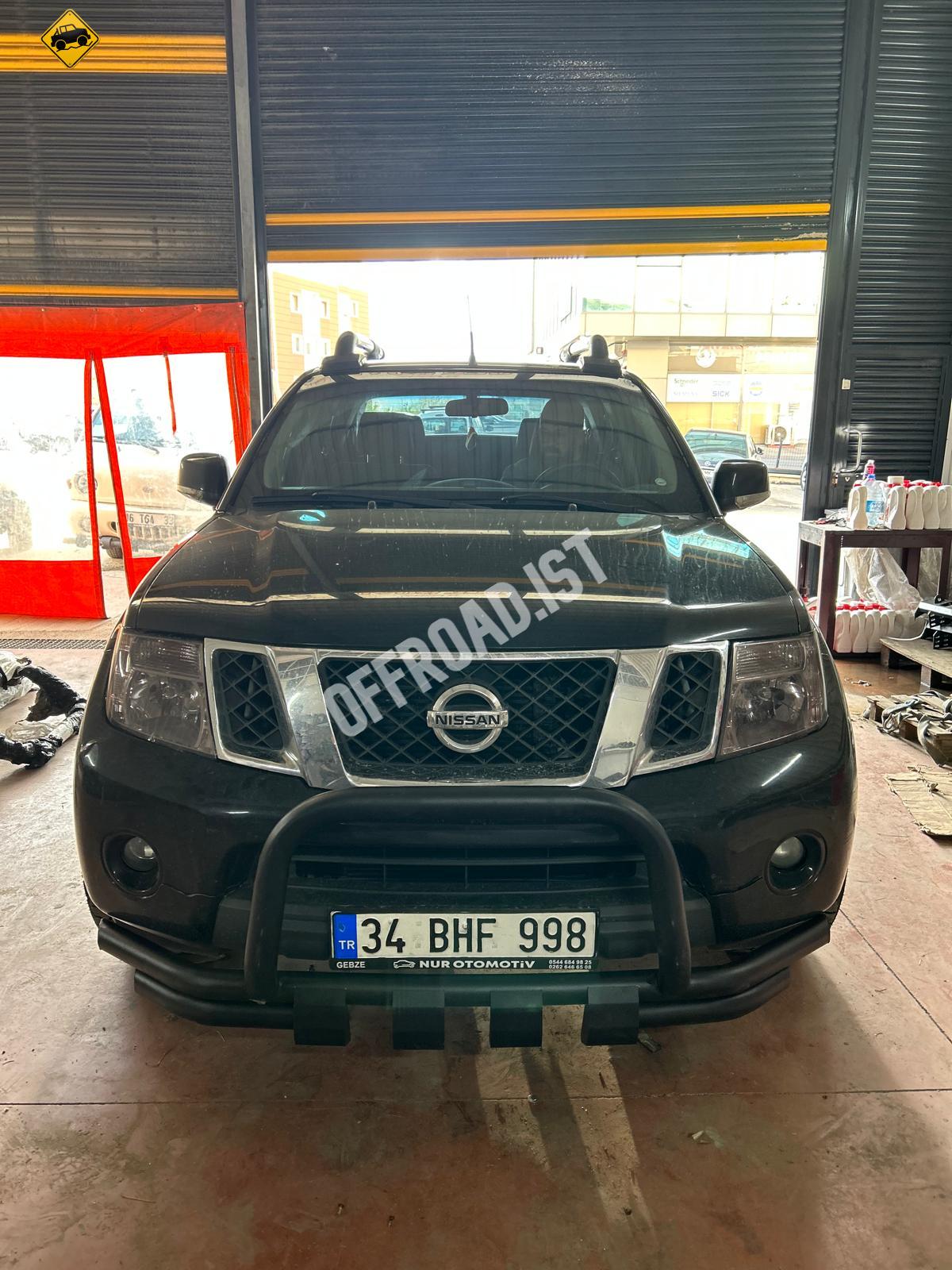 DOUBLE ÖN KORUMA DEMİRİ NAVARA D40