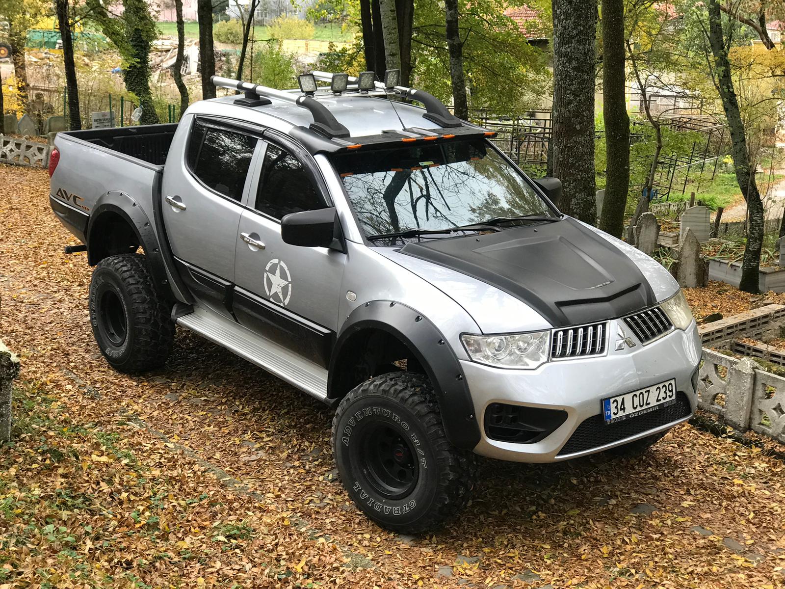 Mitsubishi L200 Cam Rüzgarlığı (Monovizör) Seti