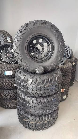 Marshal 33x12.5 R15 MT Lastik ve 5x139.7 -44 Offset Jant Takımı