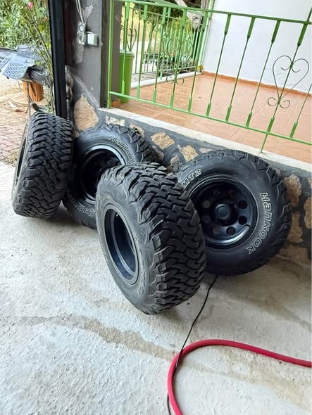 Hankook 31x10.5 R15 MT Lastik ve -44 Ofset Jant Takımı