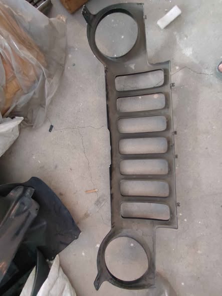 Jeep Cherokee KJ Liberty Krom Ön Panjur (2005-2007)