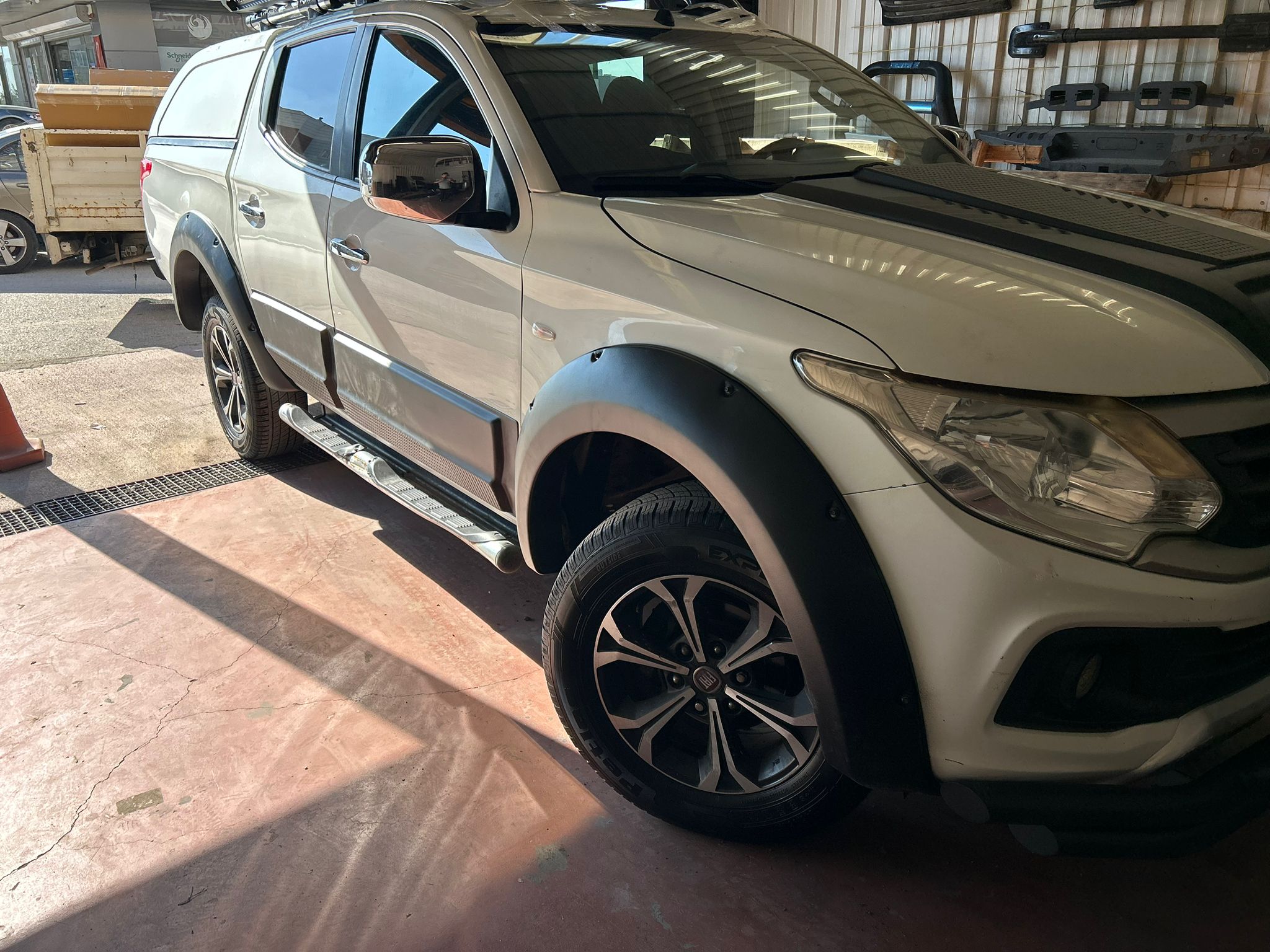 L200 15-18 Uyumlu ABS Plastik Çamurluk Dodik