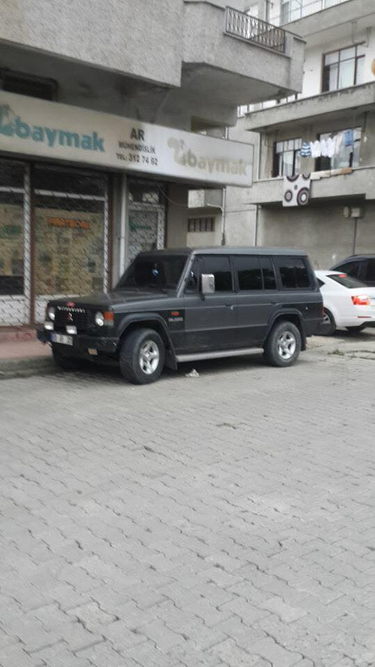 Selam değerli  arkadaşlar 88 model mıtsubishu pajero uzun şase 5 kapı benzin LPG...