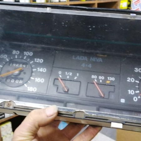Lada niva 1.7 gösterge sorunsuz