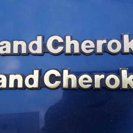 Grand Cherokee Amblem