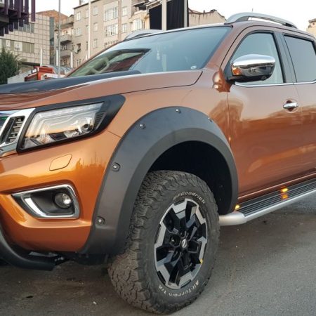 NİSSAN NAVARA 2014+ DODİK TAKIMI ABS PLASTİK KROM CIVATALI